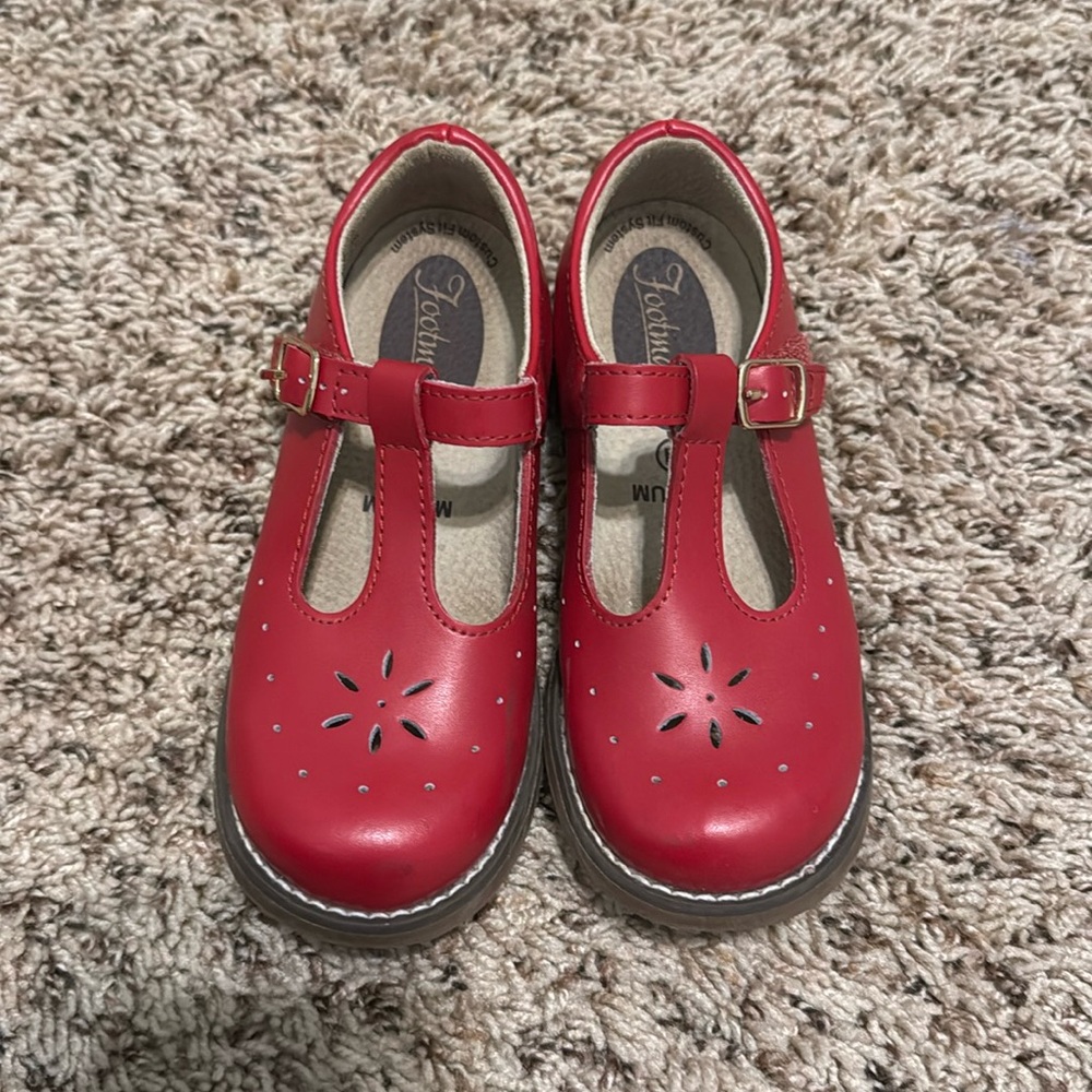 Red Footmates Size 11 Medium